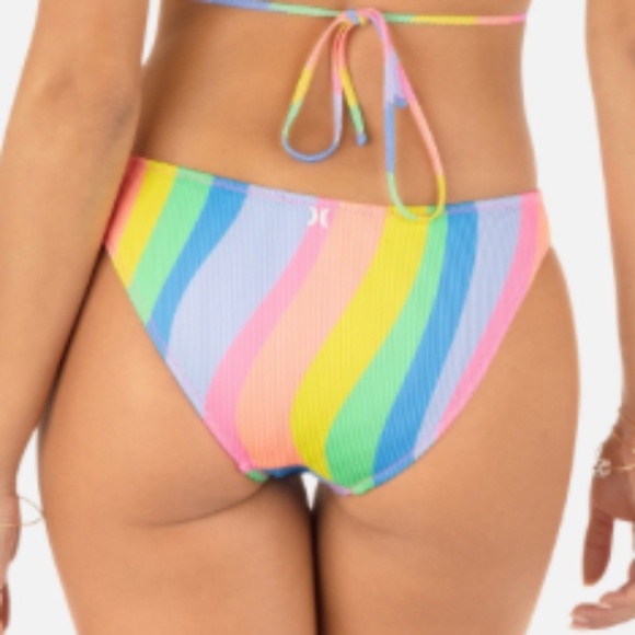 NWT Women's Soft Waves Moderate Bottom in Sky, Size Medium - Picture 1 of 2